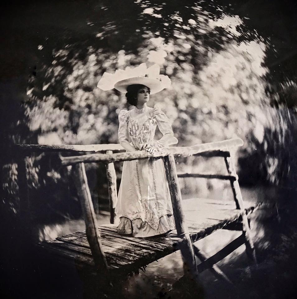 Edwardian spring by Dennis Ziliotto