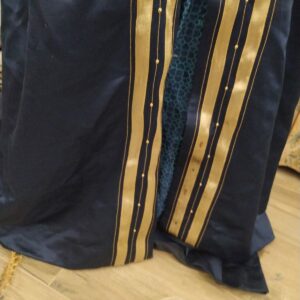 Lucrezia Borgia blue and gold dress - Image 7