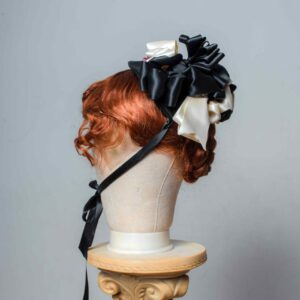 Bows and blooms bonnet - Image 4