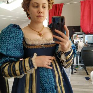 Lucrezia Borgia blue and gold dress - Image 4